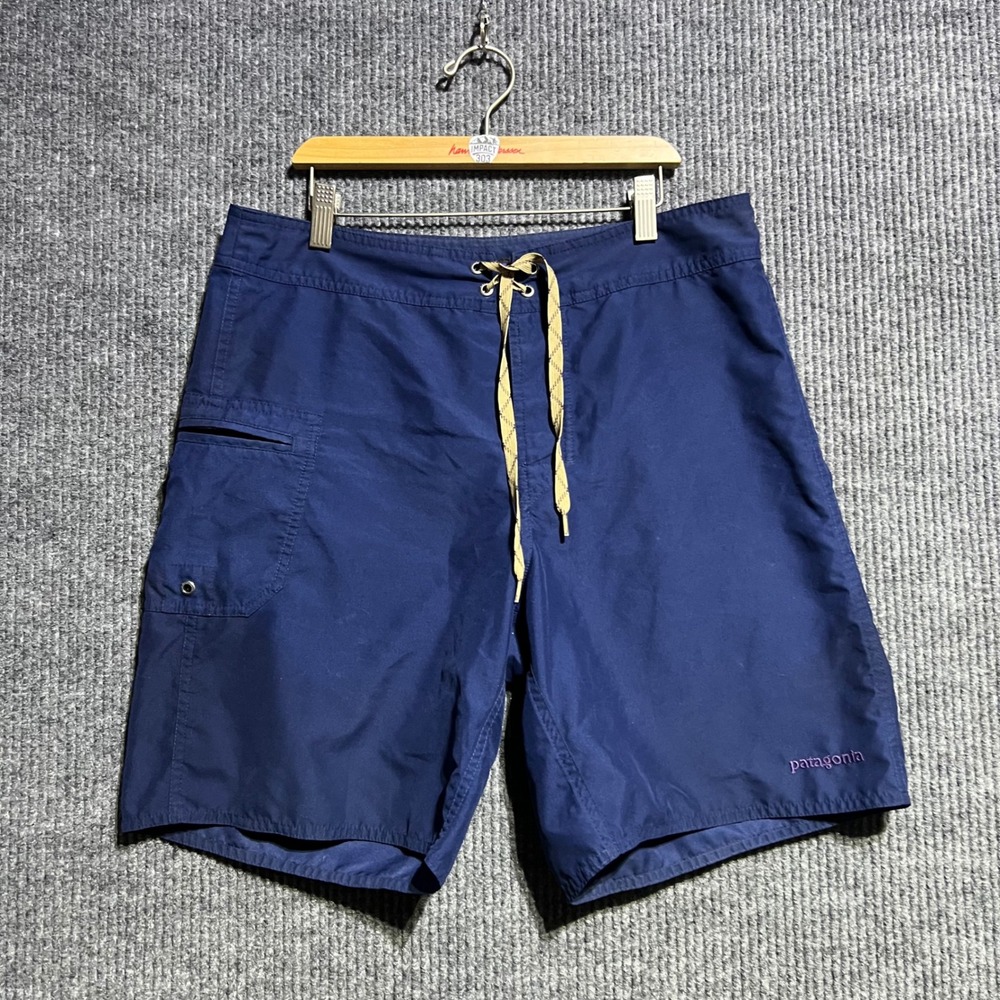 Patagonia Board Shorts Mens 32 Navy Blue Swim Trunks Cargo Pocket Logo Surf